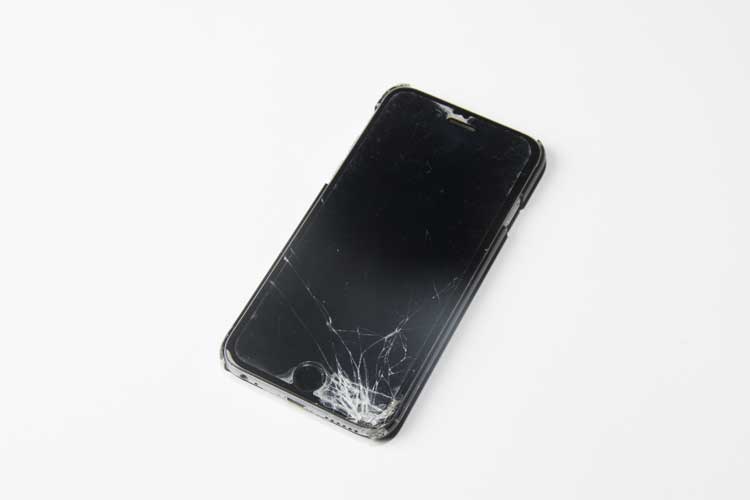 au iPhoneの修理代金サポートは払い損ではないか?