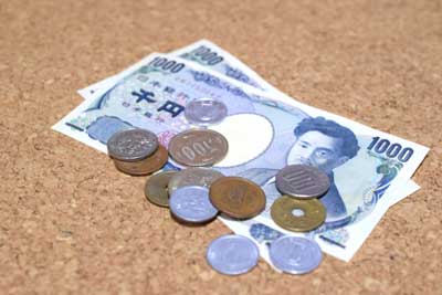 千円札でお金を管理し、小銭は電子マネーにチャージ