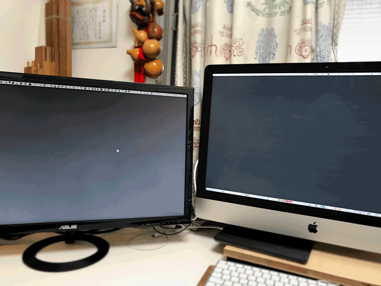 サブディスプレーとiMac2012lateモデル。