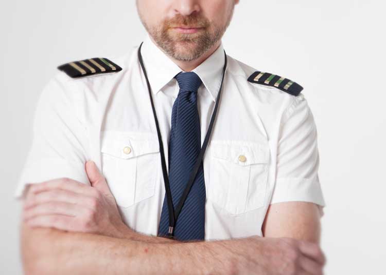飛行機の旅の安全は、パイロットの判断力と技量次第